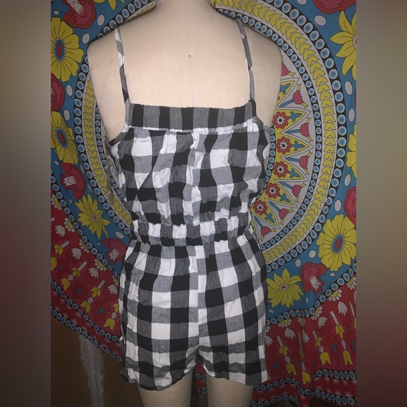 buffalo plaid black white checker romper jumpsuit size Small - Picture 3 of 3
